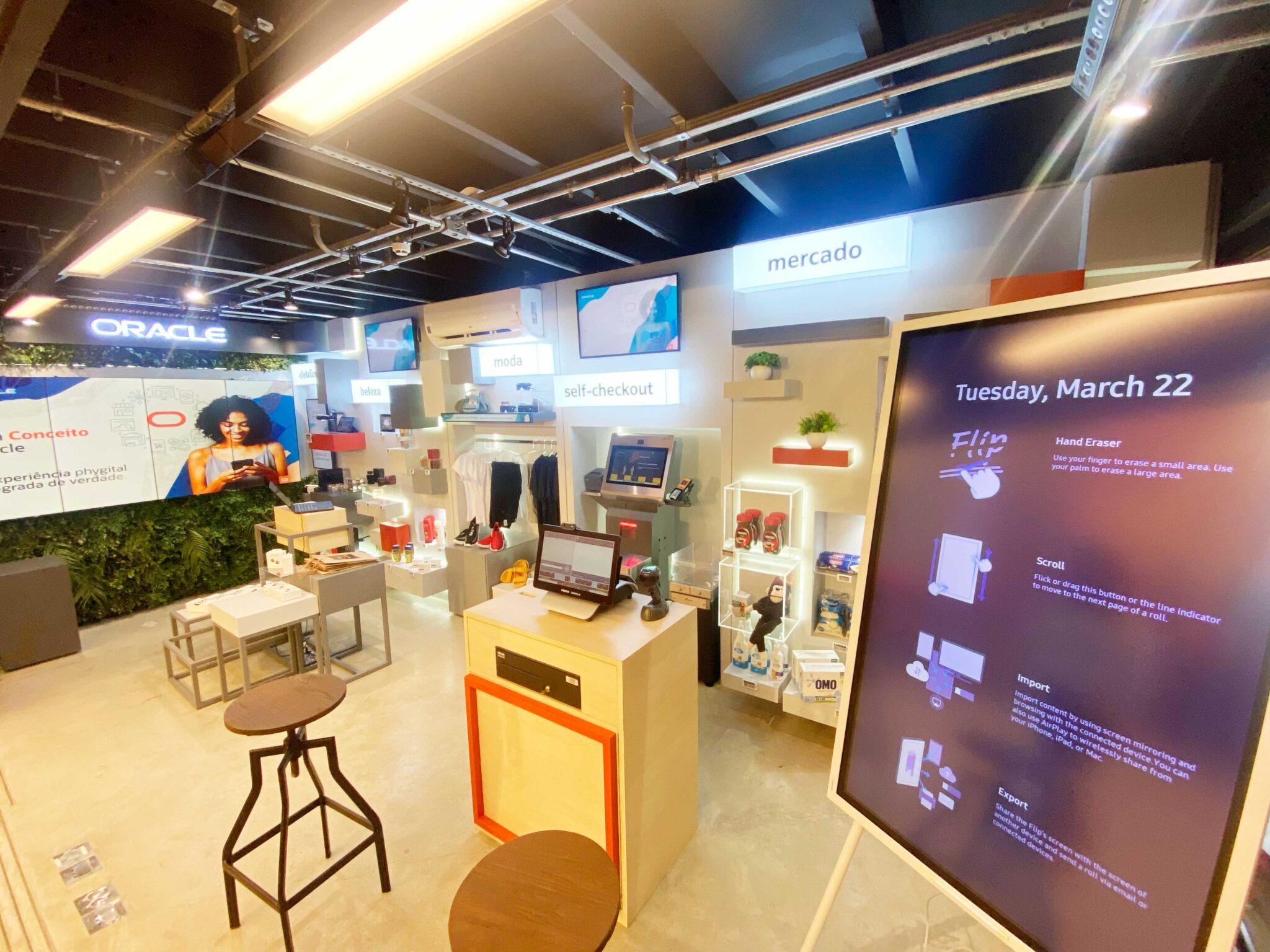 concept_store_space_title